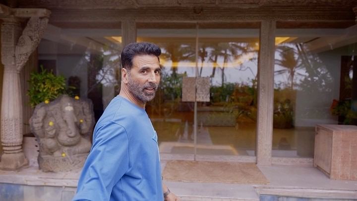 <div class="paragraphs"><p>Akshay Kumar.</p></div>